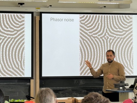 Alejandro Presenting